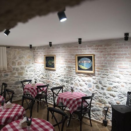Old Bazaar Rooms Корча Экстерьер фото