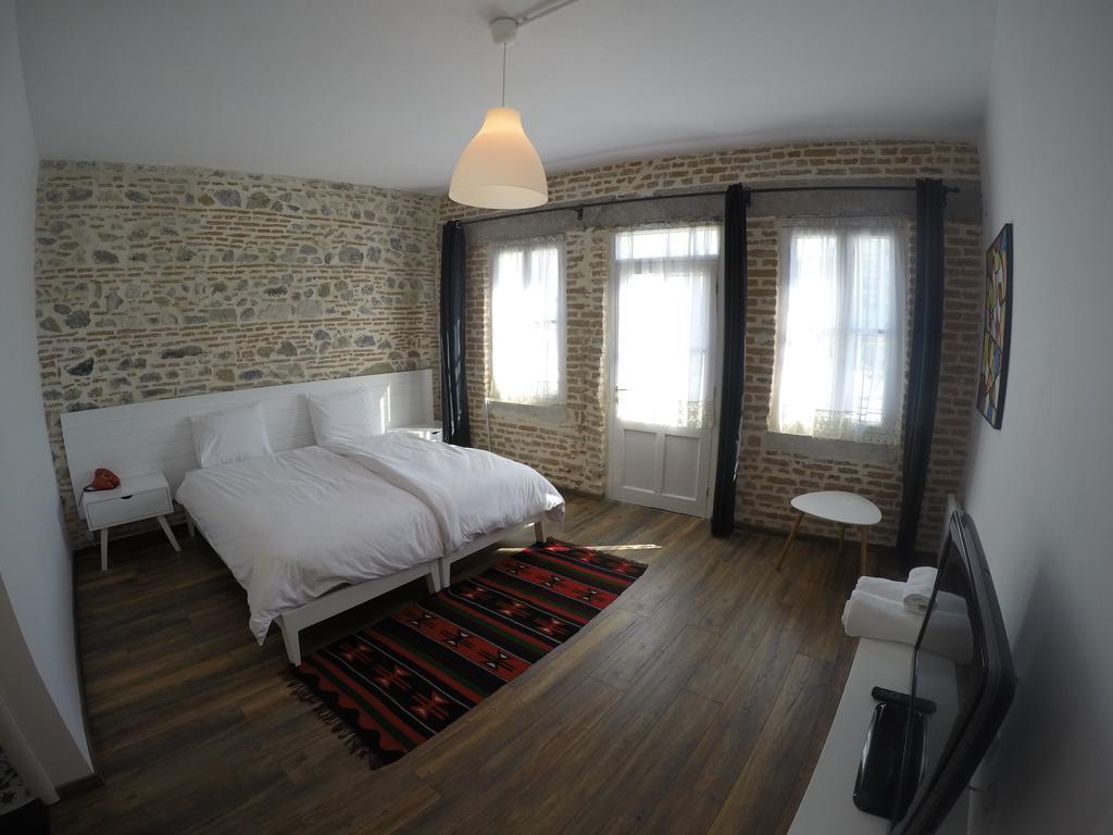 Old Bazaar Rooms Корча Экстерьер фото