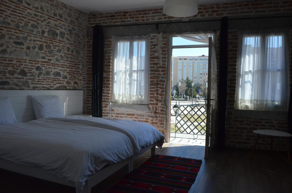 Old Bazaar Rooms Корча Экстерьер фото