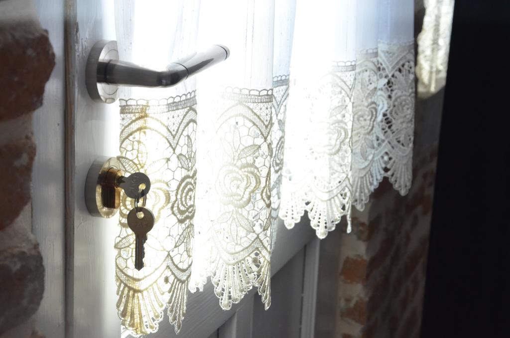 Old Bazaar Rooms Корча Экстерьер фото