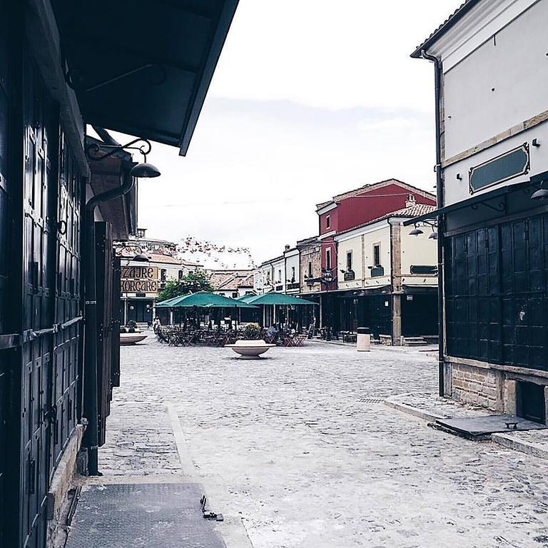 Old Bazaar Rooms Корча Экстерьер фото