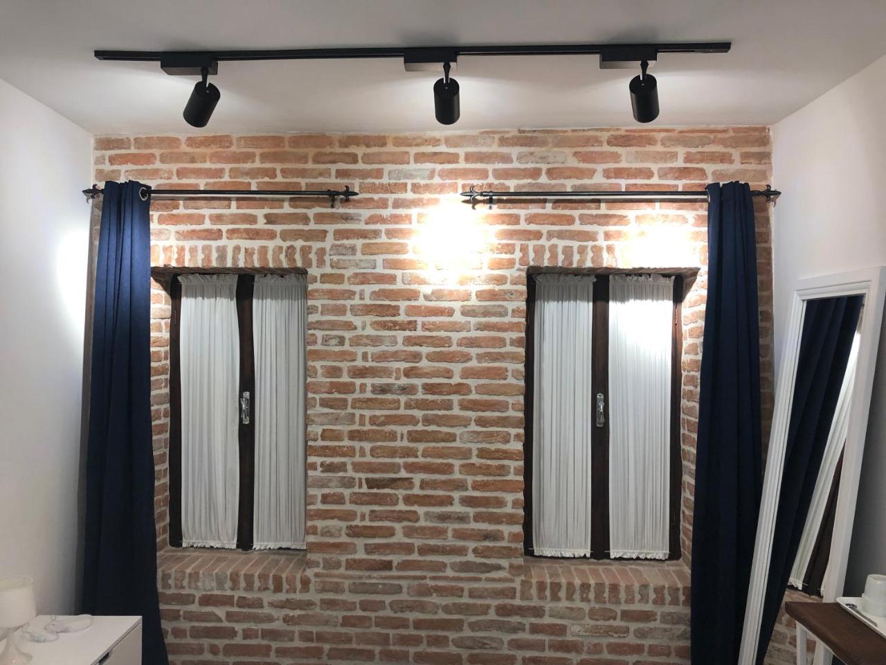 Old Bazaar Rooms Корча Экстерьер фото